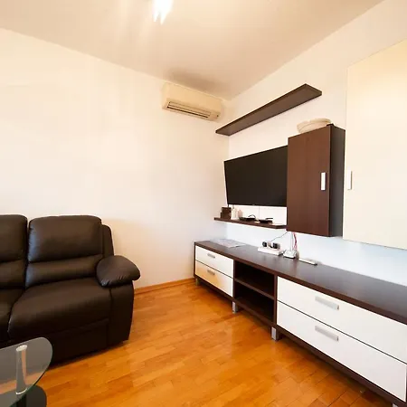 City&sea View 2br 4+2 Apartman Zára