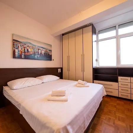 City&sea View 2br 4+2 公寓 扎达尔