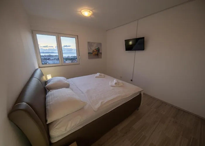 City&sea View 2br 4+2 Apartamento *