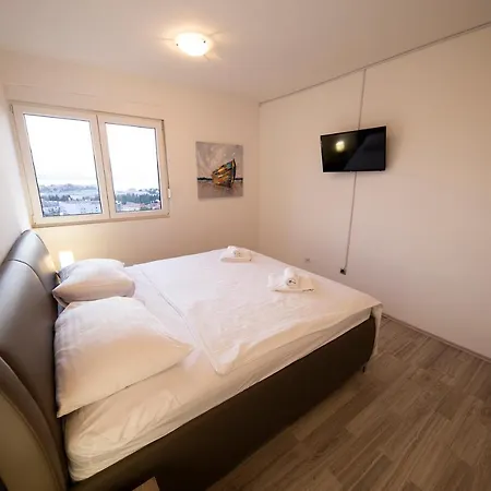 아파트 City&sea View 2br 4+2 자다르