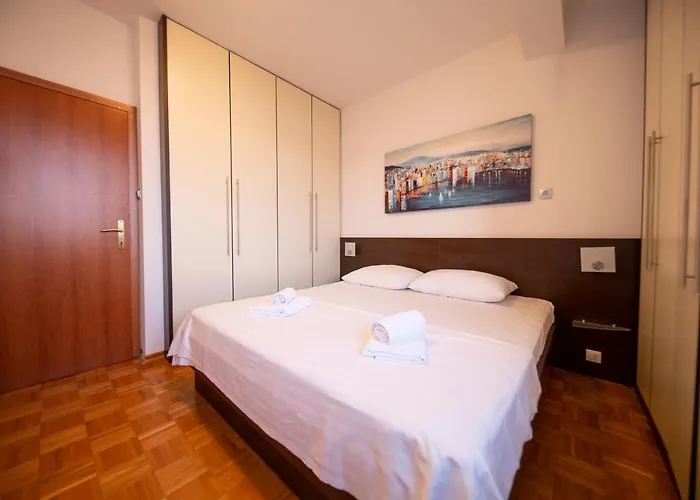 City&sea View 2br 4+2 アパート ザダル