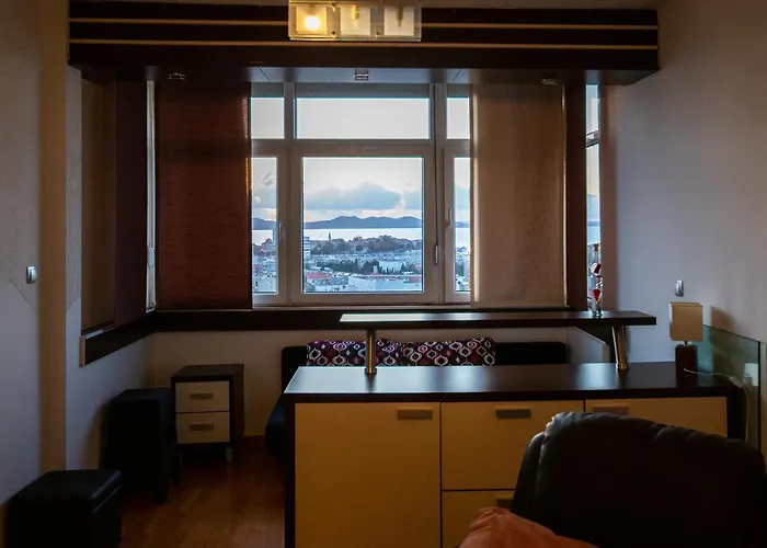 City&sea View 2br 4+2 *