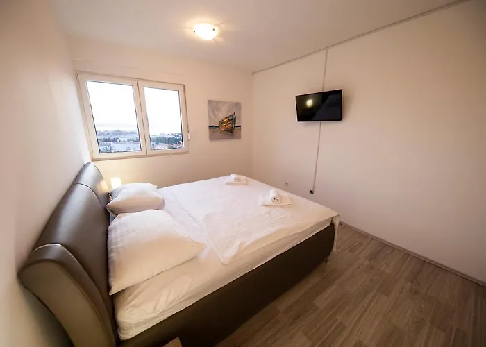 アパート City&sea View 2br 4+2 ザダル